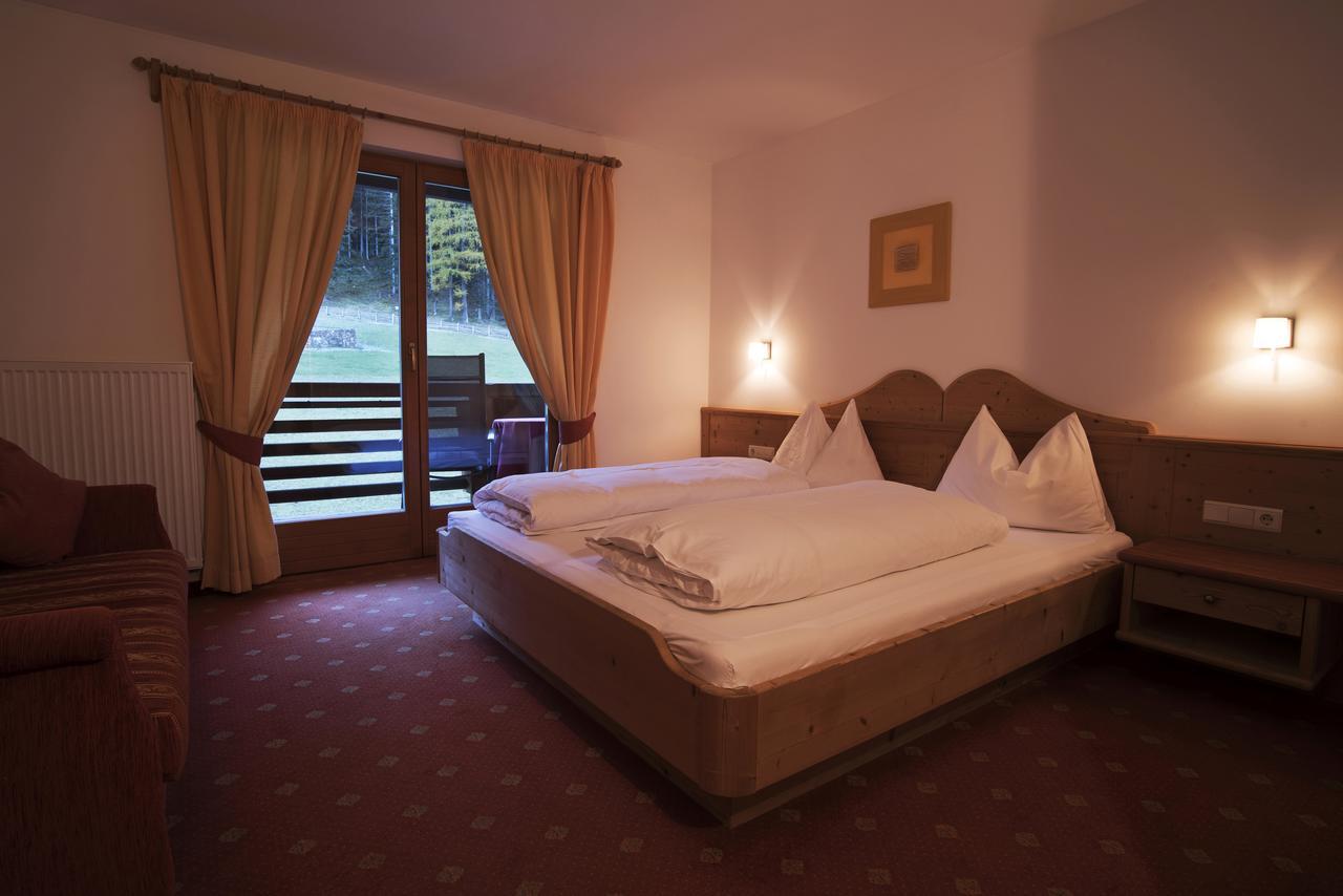 Hotel Arnstein Santa Gertrude Exteriör bild