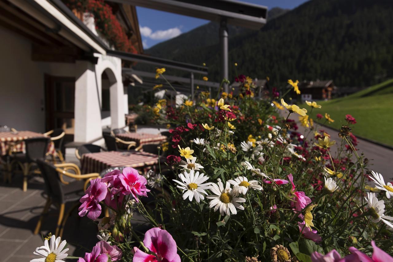 Hotel Arnstein Santa Gertrude Exteriör bild